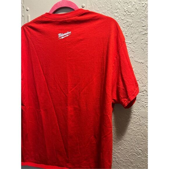 Milwaukee Red T-Shirt Men’s Size XL - Picture 8 of 10